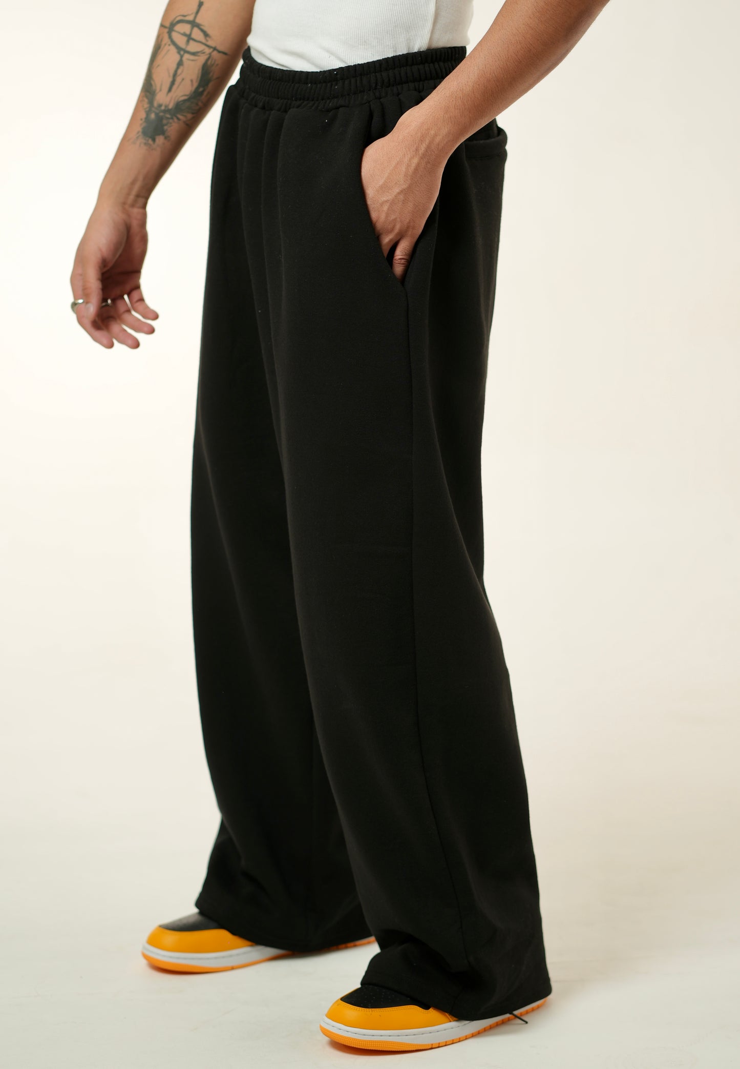 Project: Core Sweatpants (Black)